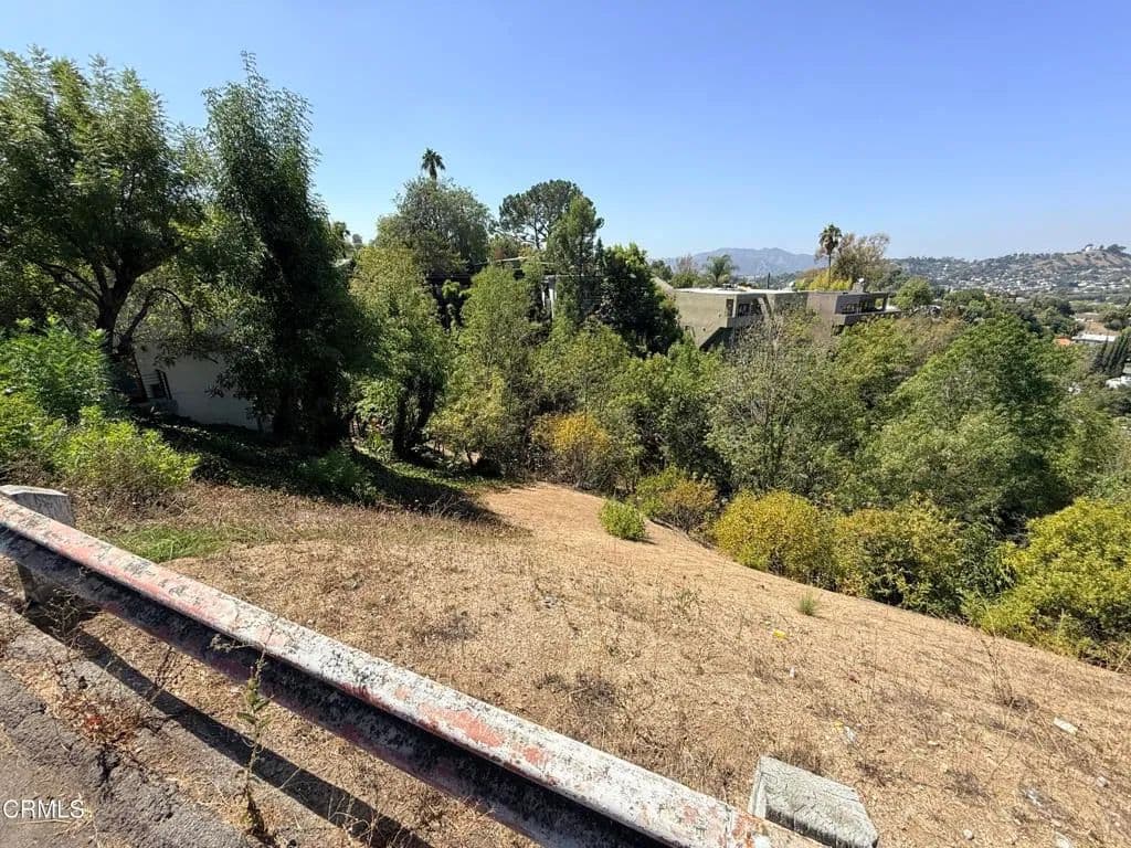 Vacant Land in Los Angeles - Los Angeles, California, 90065