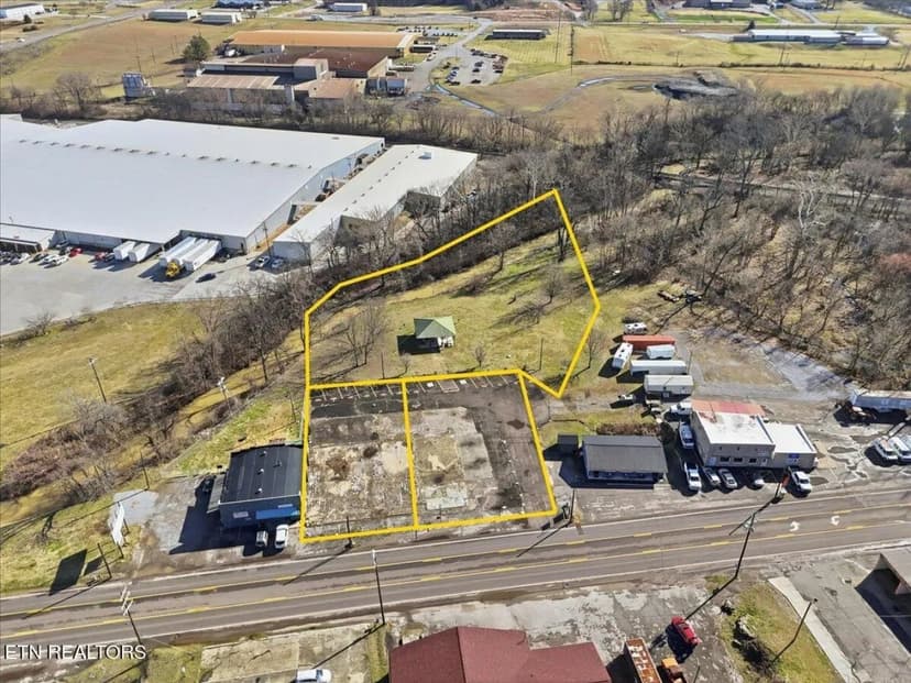 3 Commercial lots in 1