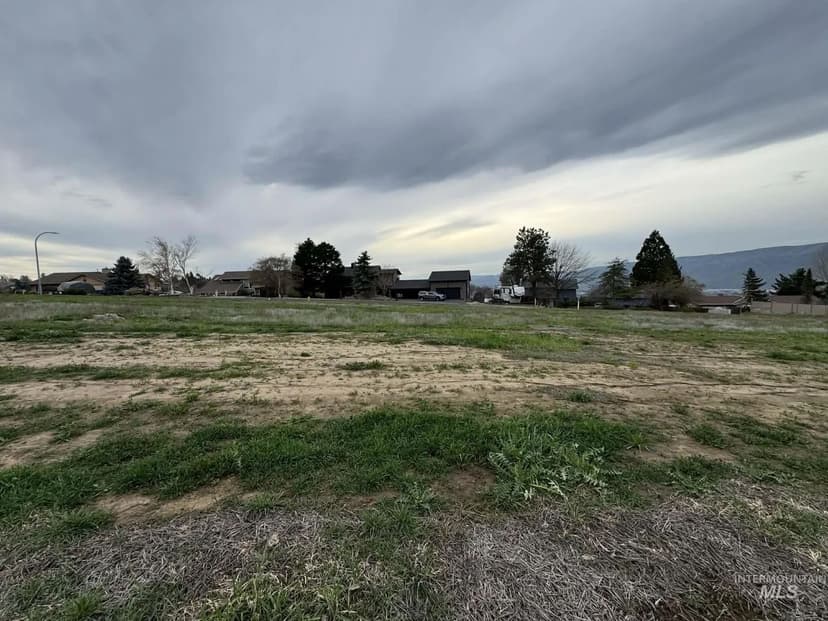 Lots & Land-Other in Lewiston