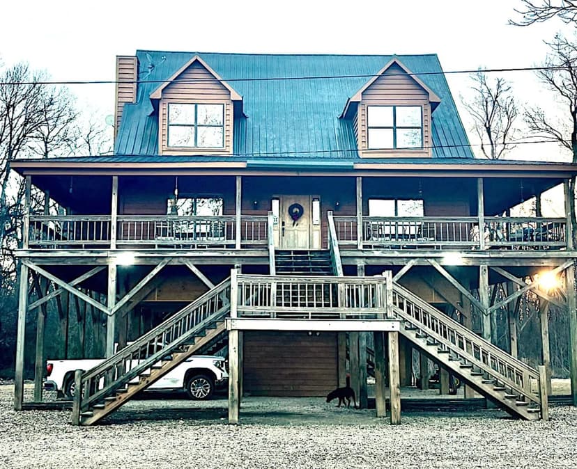 Lake House on Desoto Lake in Coahoma County at 43 Meredith Road in Alligator, MS