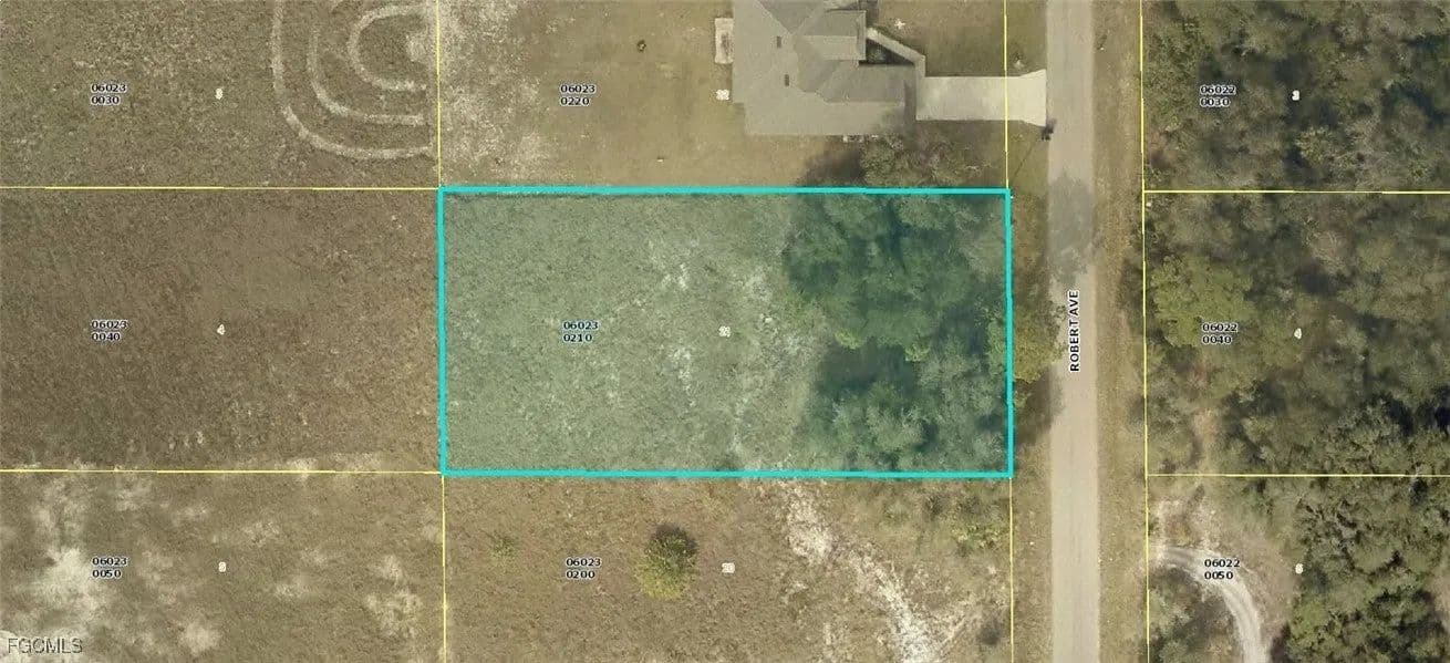 Lots & Land-Other in Lehigh Acres - Lehigh Acres, Florida, 33972