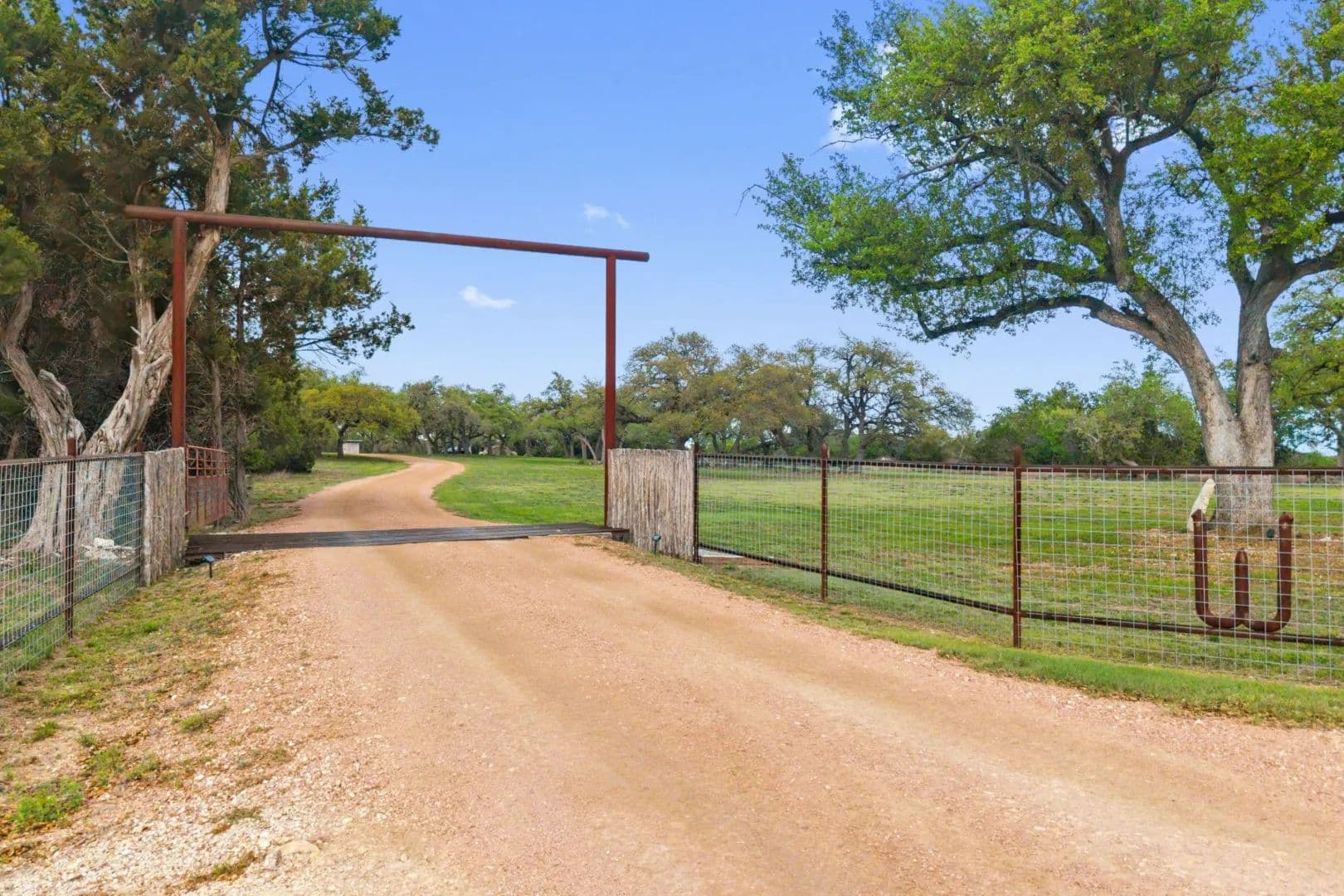 7503 E US Hwy 290, Johnson City, TX 78636 - Johnson City, Texas, 78636
