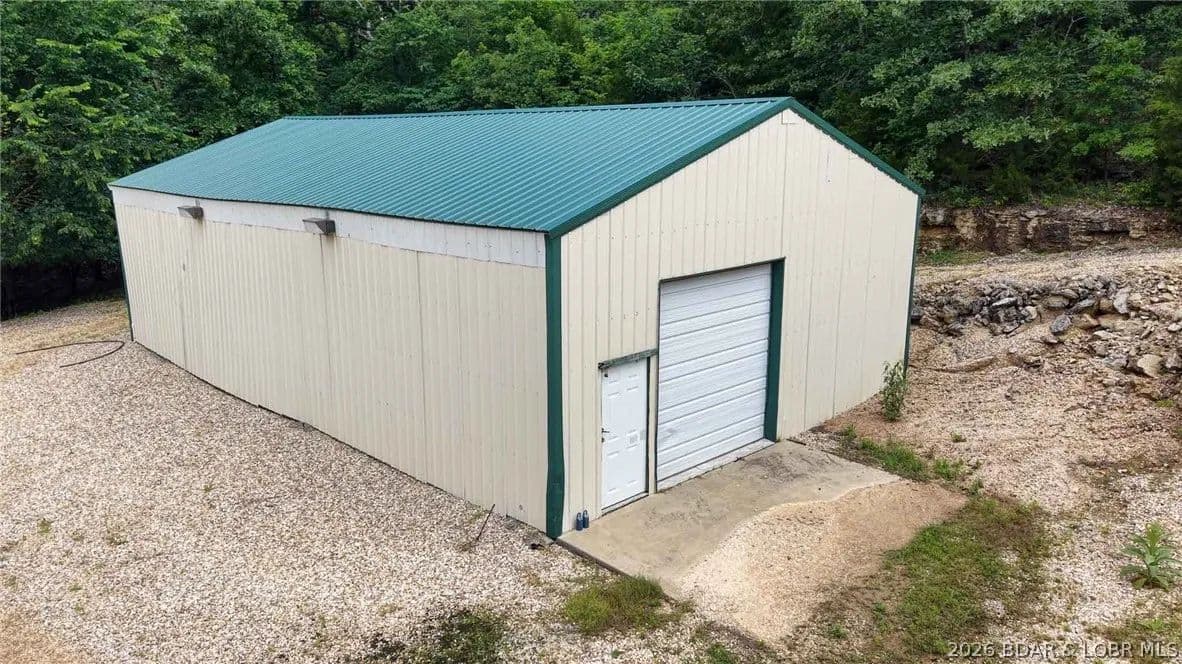 Property from Point Plaza - KW - Edwards, Missouri, 65326