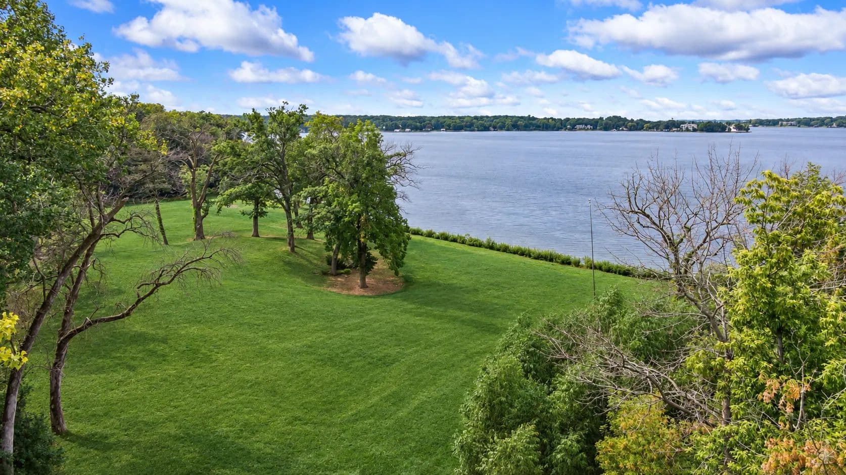 Vacant Land in Wayzata - Wayzata, Minnesota, 55391