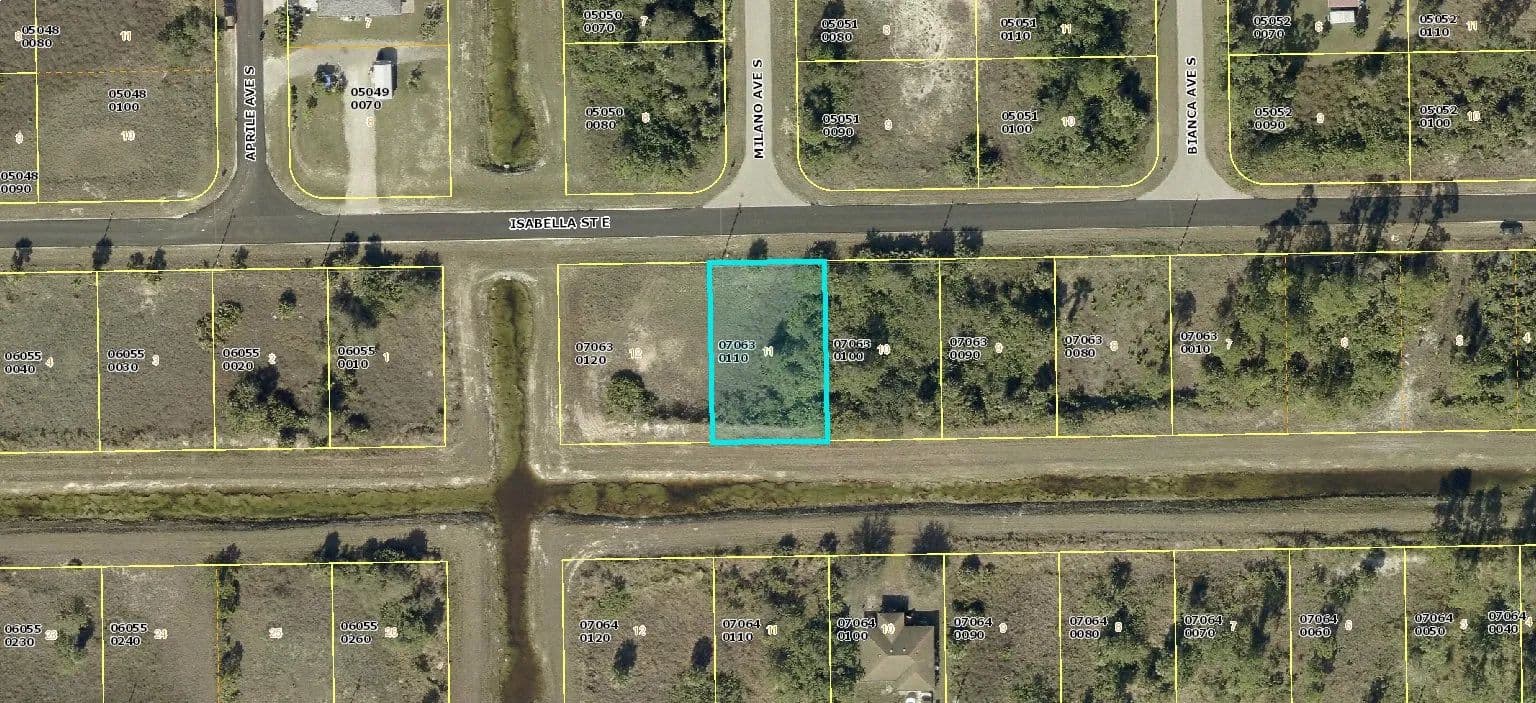 Lots & Land-Other in Lehigh - Lehigh, Florida, 33974