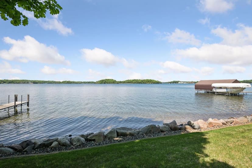 Vacant Land in Shorewood