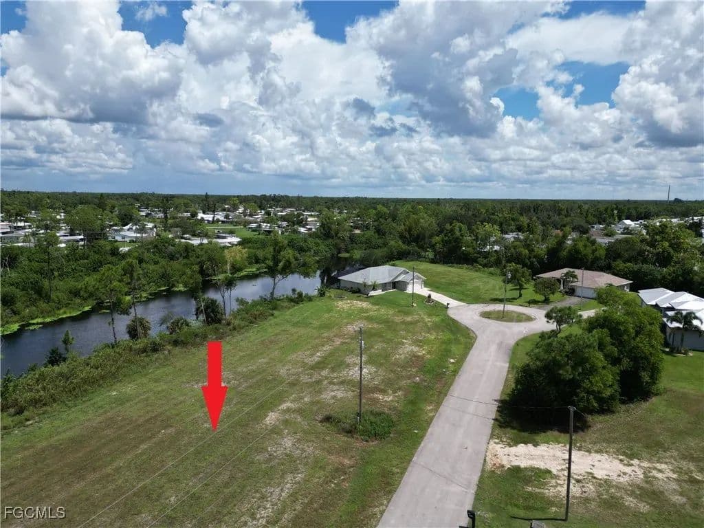 Vacant Land in Cape Coral - Cape Coral, Florida, 33909