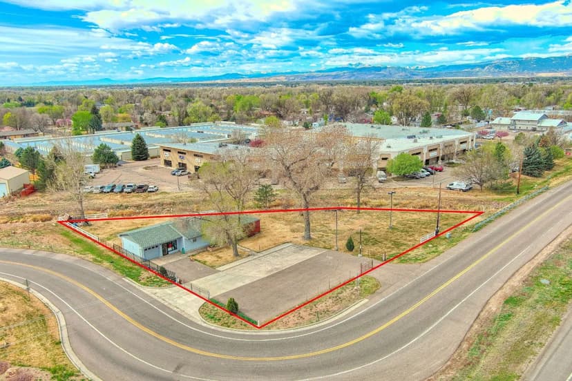 3221 E. Mulberry St.