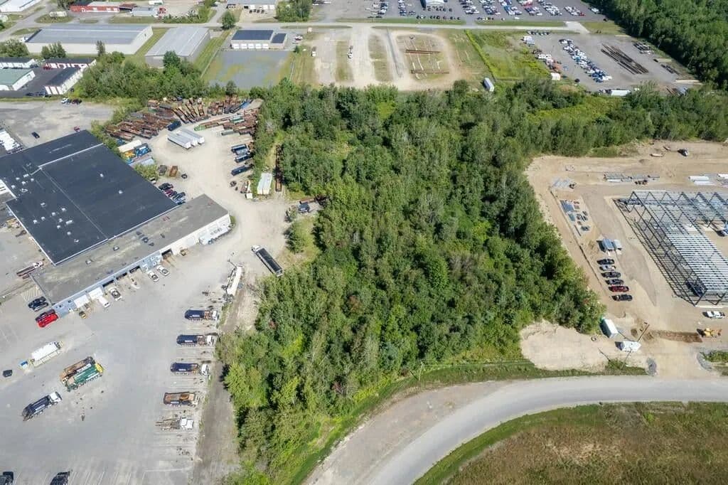 Lots & Land-Other in Hermon - Hermon, Maine, 04401