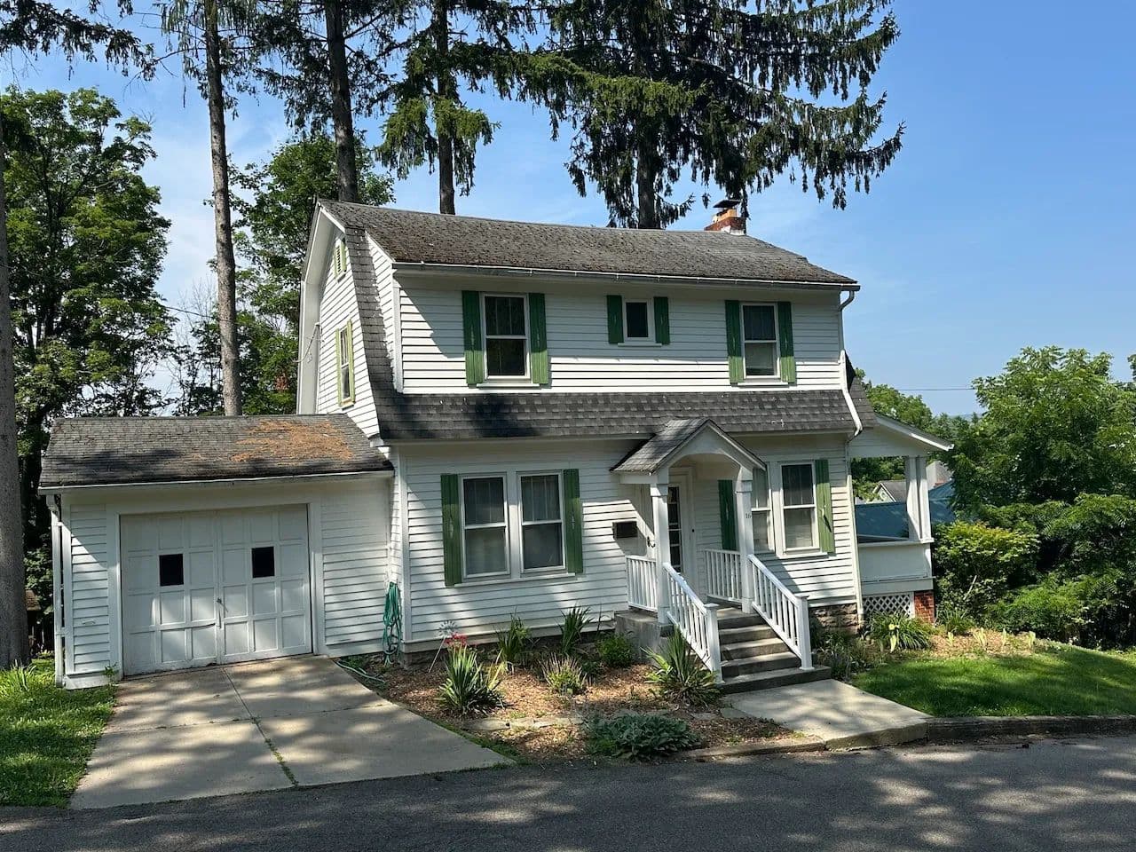 House with Garage in Wellsville NY 16 Lee Place - Wellsville, New York, 14895