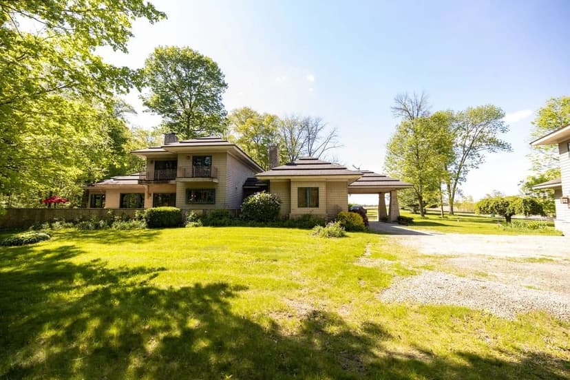 For Sale - Luxurious Home In Hidden Hills - Peru, Indiana - Miami County