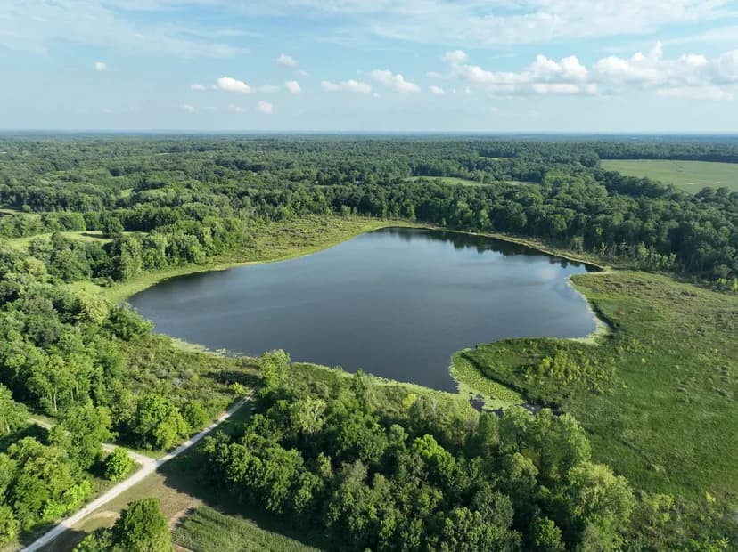 Day Lake,  10+/- Acres