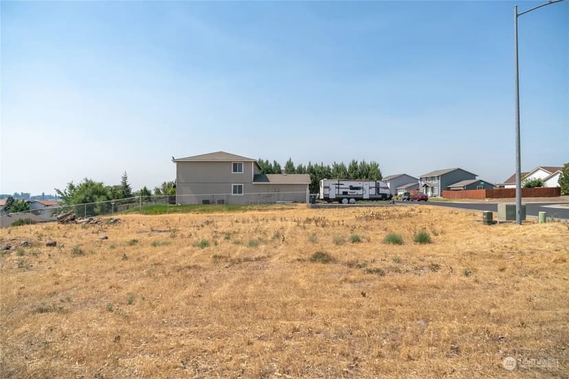 Lots & Land-Other in Moses Lake