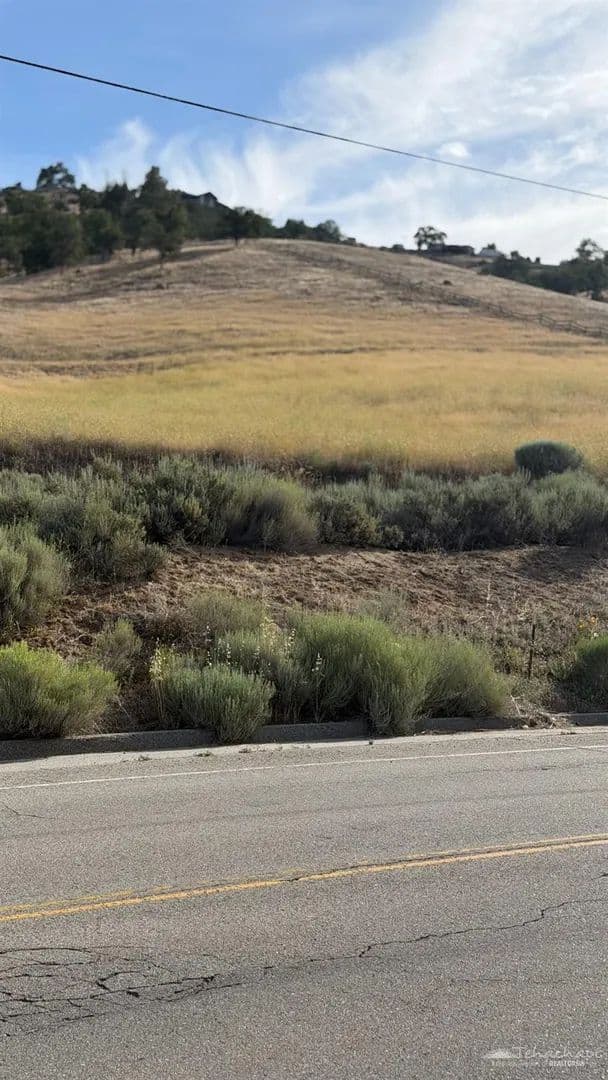 Property from 0 Cumberland Rd. - KW - Tehachapi, California, 93561