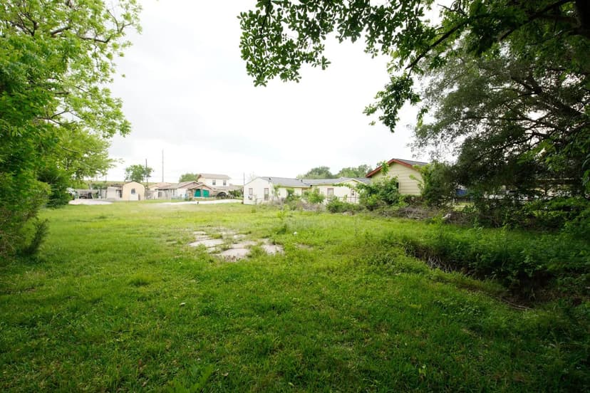 Property from 10225 Fairfax Street - KW