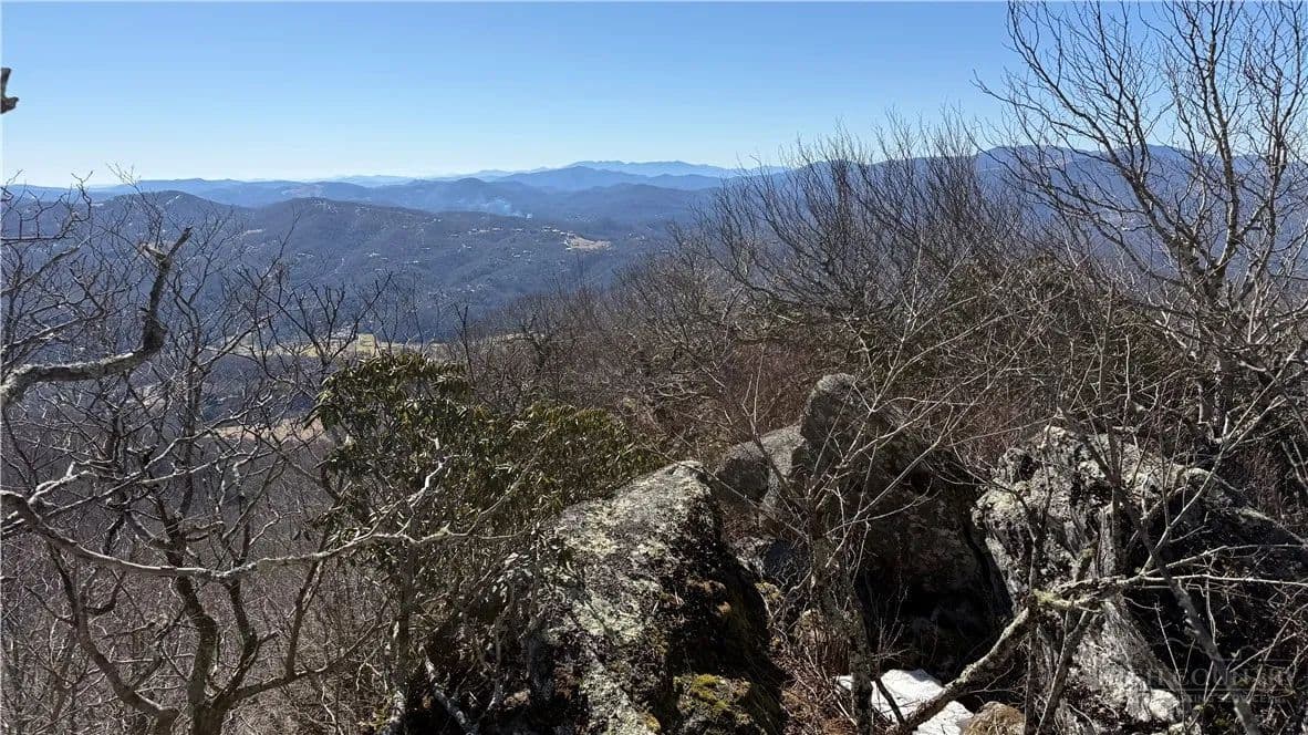0.86 Acres of Land for Sale in Beech Mountain, NC - Beech Mountain, North Carolina, 28604