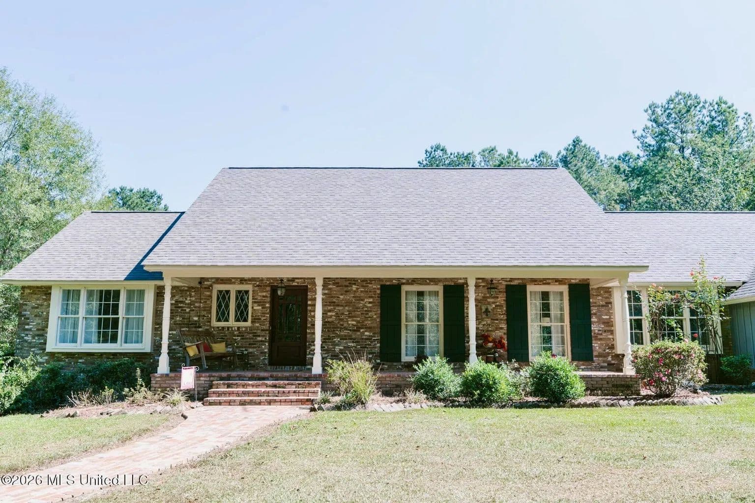 Private Country Retreat on 14+/- Acres in Bogue Chitto, MS - Bogue Chitto, Mississippi,
