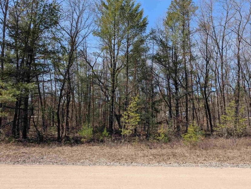 Land -Single Family Acreage in KESHENA