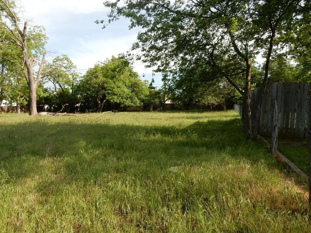 Vacant Land in Fredericksburg - Fredericksburg, Texas, 78624