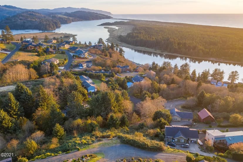 Lots & Land-Other in Pacific City