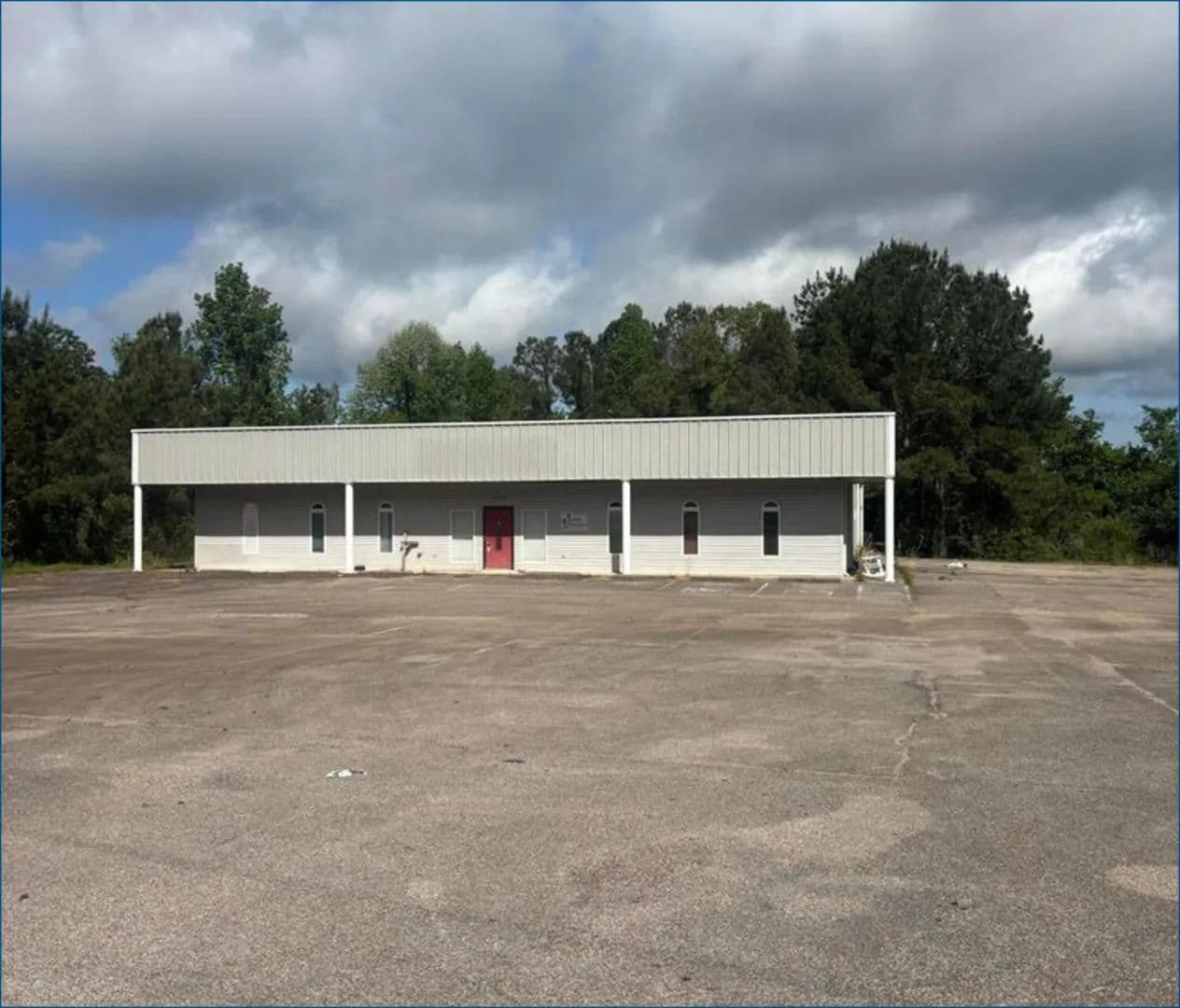 Commercial Property in Lauderdale County at 5700 N Hills Street in Meridian, MS - Meridian, Mississippi, 39307