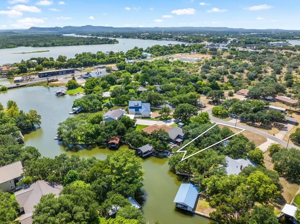 Vacant Land in Kingsland - Kingsland, Texas, 78639
