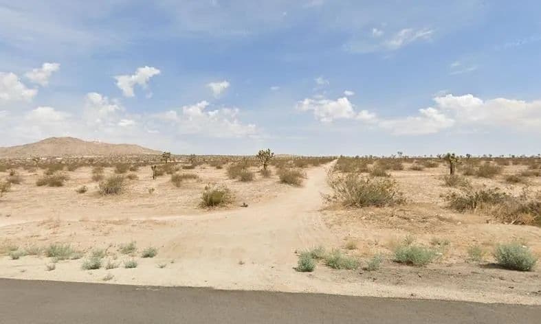 Lots & Land-Other in Lancaster - Lancaster, California, 93535