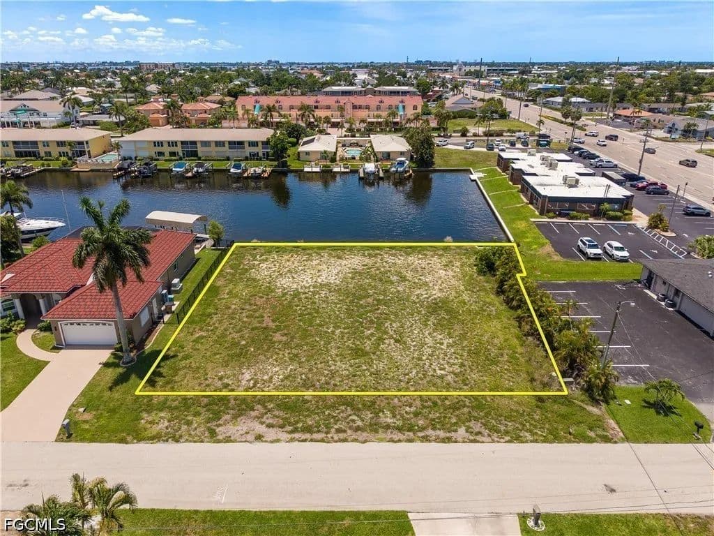 0.37 Acres of Land for Sale in Cape Coral, FL - Cape Coral, Florida, 33904