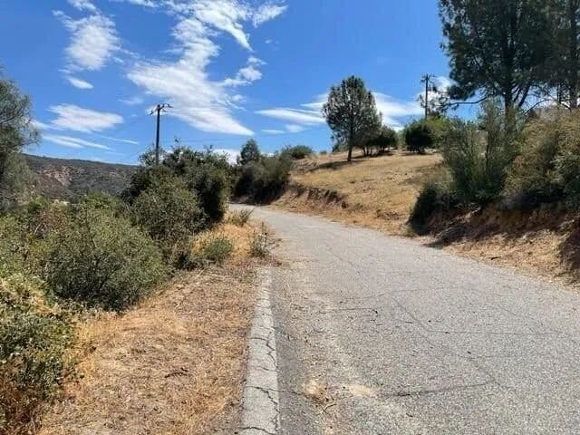 Lots & Land-Other in Lake Hughes - Lake Hughes, California, 93532