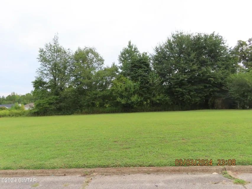 Land -Single Family Acreage in Jackson - Jackson, Tennessee, 38301
