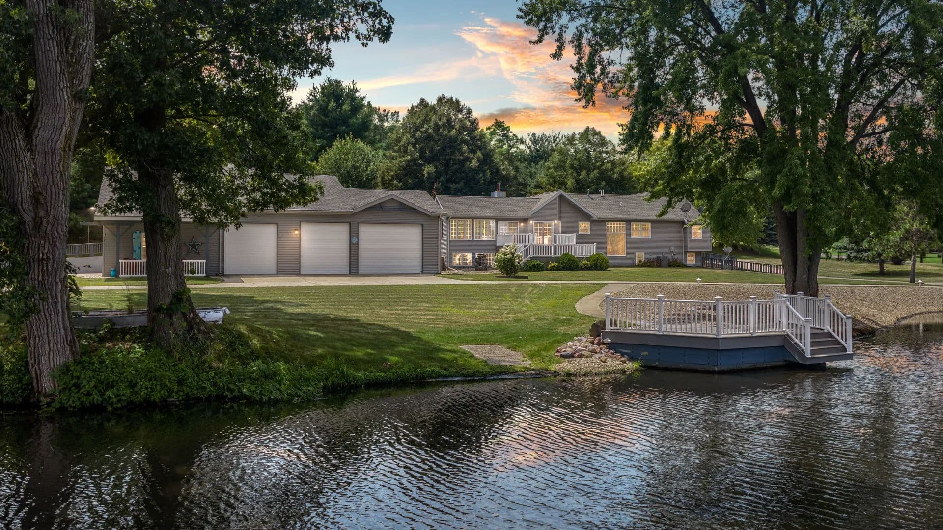 3 Bedroom Home on 5.38 Acres with Duck Creek Frontage - Rio, Wisconsin, 53960