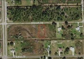 Vacant Land in INDIAN LAKE ESTATES - Florida, 33855