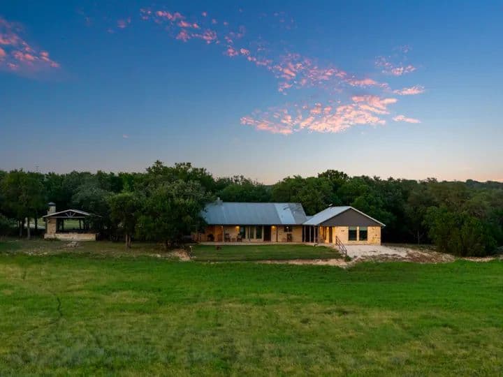 Double V Ranch - Meridian, Texas, 76665