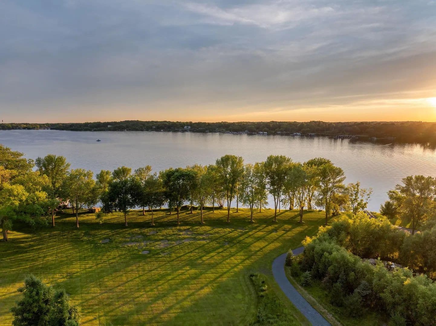 Vacant Land in Wayzata - Wayzata, Minnesota, 55391