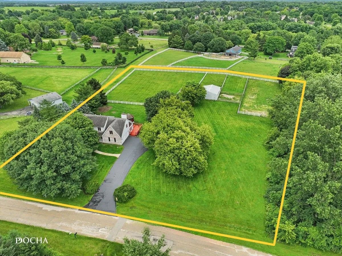 New Price! 3 Acre Private Horse Property in Campton Hills! - Campton Hills, Illinois, 60175