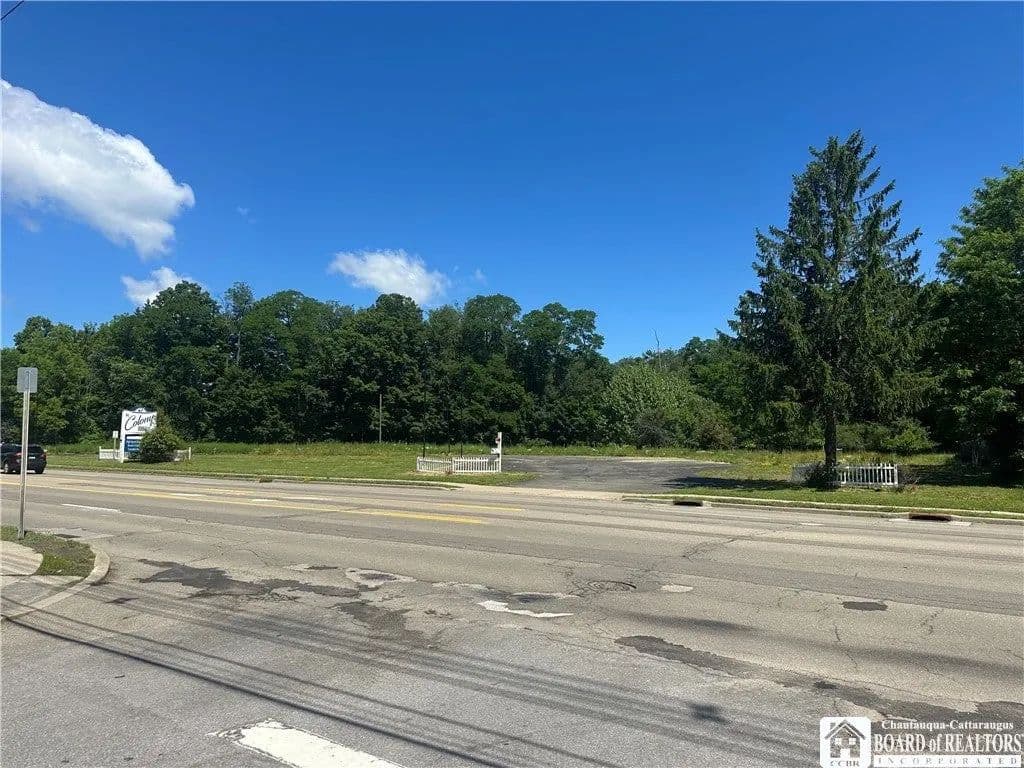 Lots & Land-Other in Jamestown - Jamestown, New York, 14701