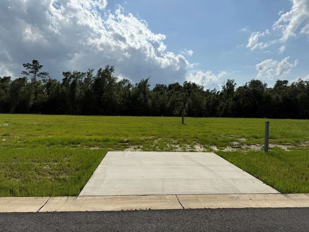0.33 Acres of Land for Sale in Wewahitchka, FL - land for sale