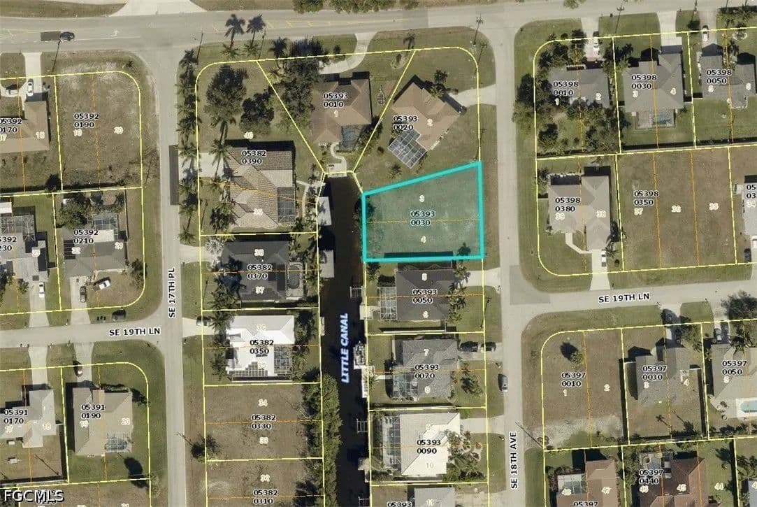 Vacant Land in Cape Coral - Cape Coral, Florida, 33990
