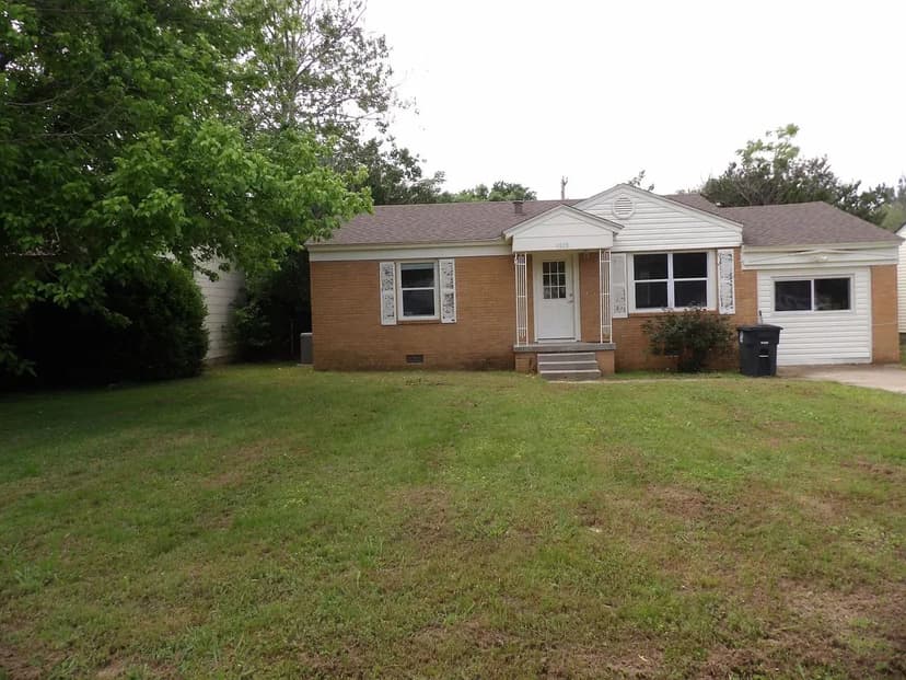 CHARMING 2 BEDROOM HOME