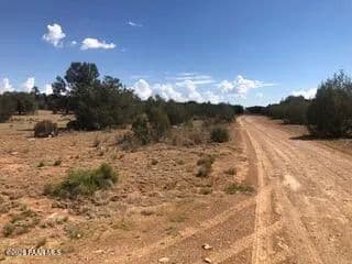 4.04 Acres of Land for Sale in Seligman, AZ - Seligman, Arizona, 86337