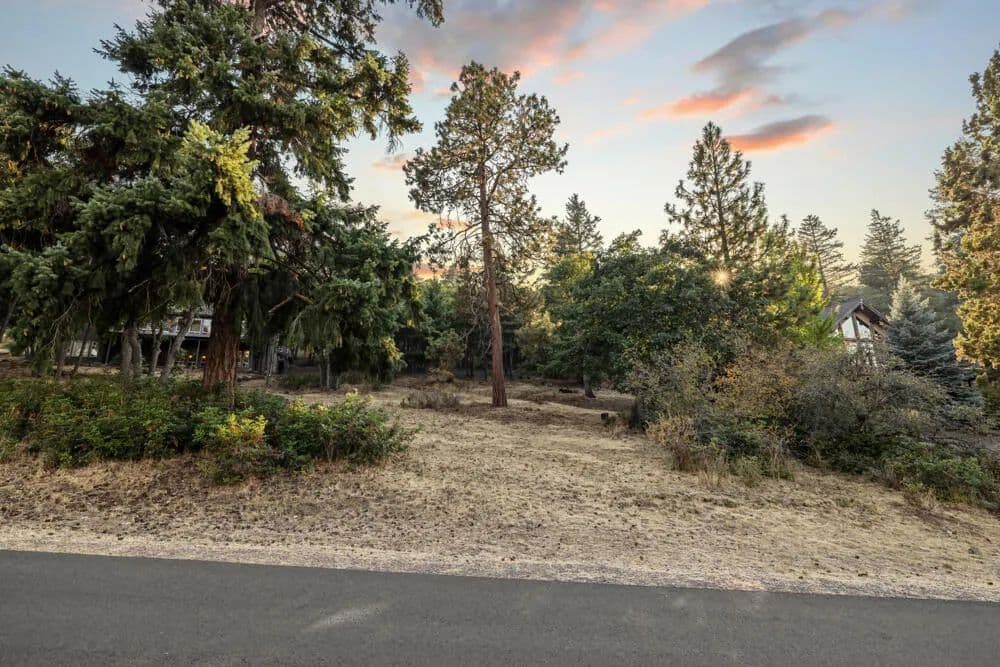 Lots & Land-Other in Klamath Falls - Klamath Falls, Oregon, 97601