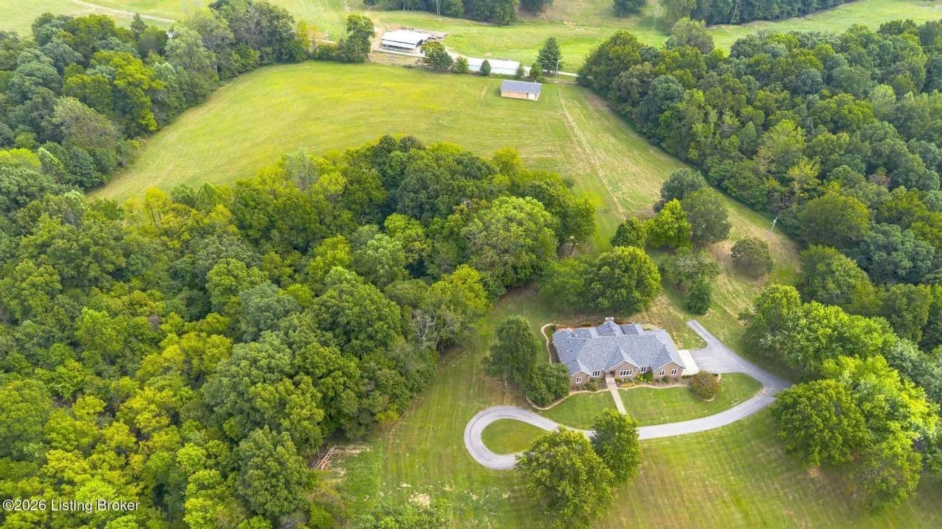 2835 KY-261 - Hardinsburg, Kentucky, 40143