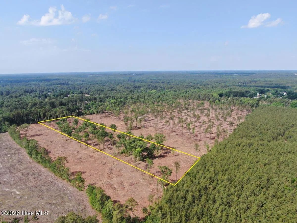 7.36 Acres of Land for Sale in Laurinburg, NC - Laurinburg, North Carolina, 28352