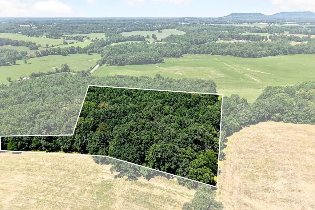 5.01 Acres of Land for Sale in Smithville, Tennessee - land for sale