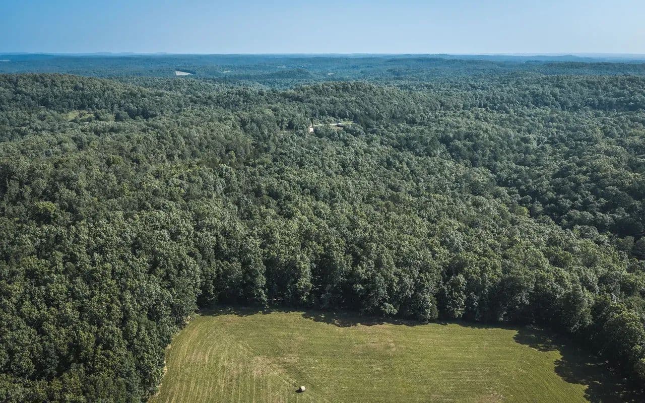 Spring Ranch Glamping Retreat - Norwood, Missouri, 65717