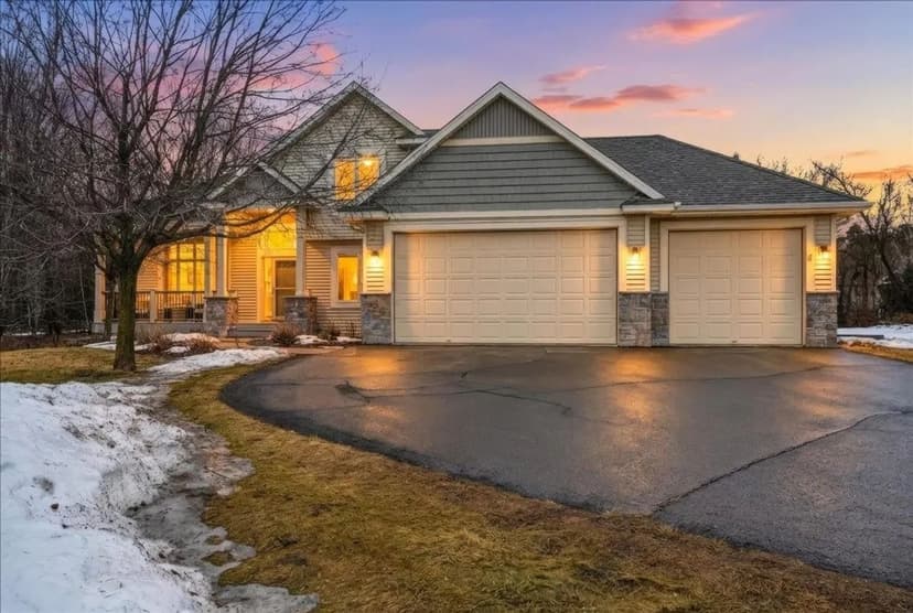 Sweet Home - Detached Man Cave on Acreage - Hudson Wisconsin