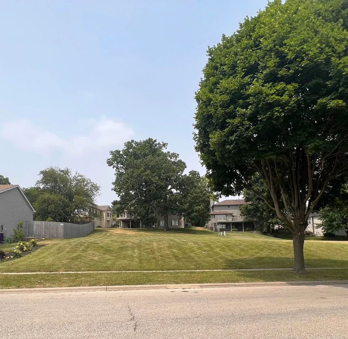 Property from 640 Highland Springs Drive - KW - Elgin, Illinois, 60123