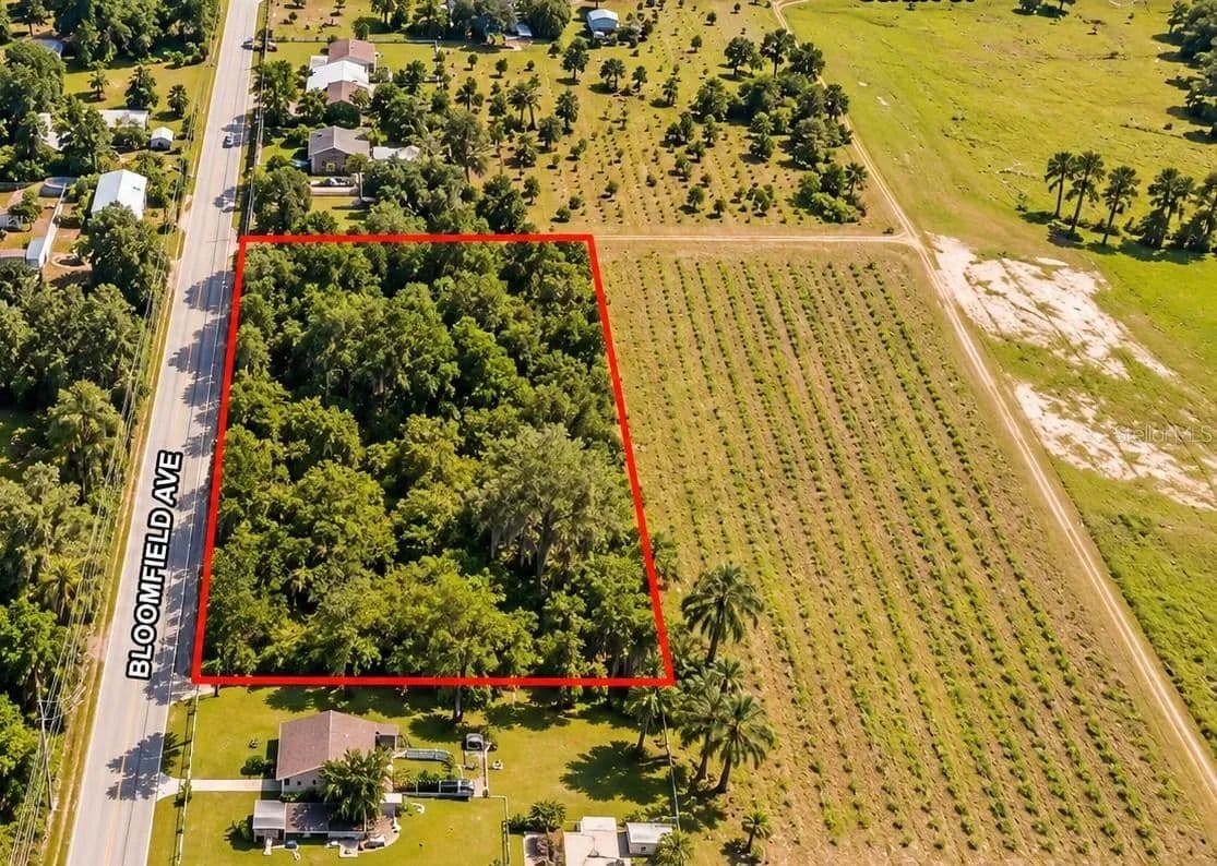 2.84 Acres of Land for Sale in YALAHA, FL - Yalaha, Florida, 34797