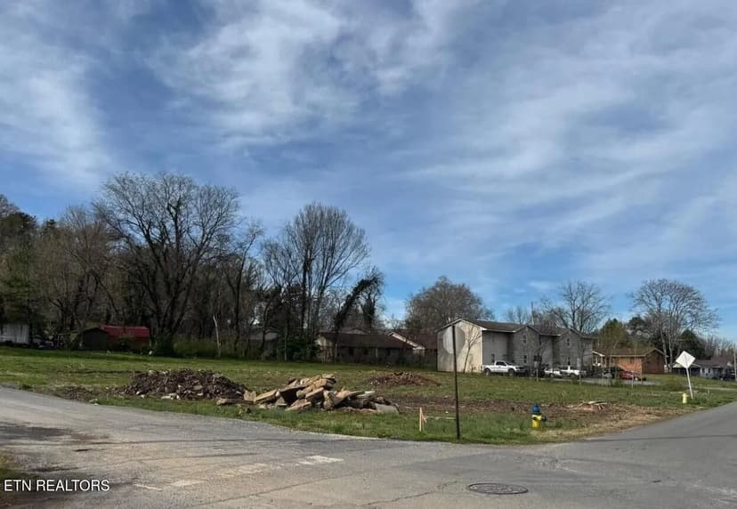 Property from 665 Railroad St - KW