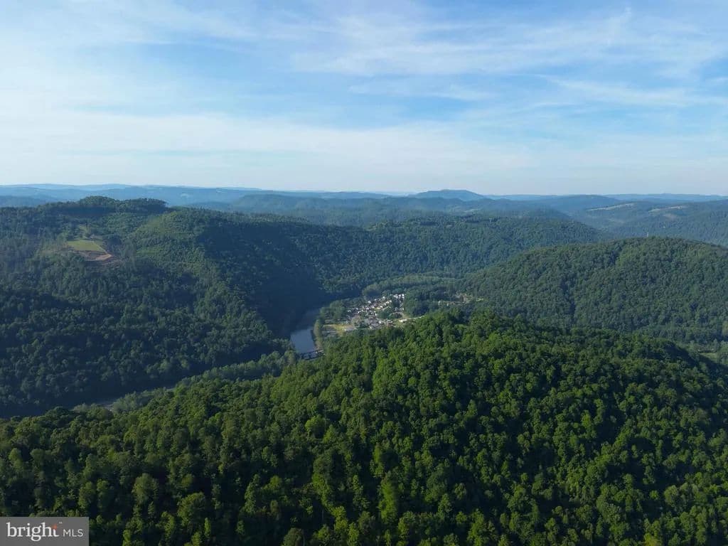 418.04 Acres of Land for Sale in ROWLESBURG, WV - Rowlesburg, West Virginia, 26425